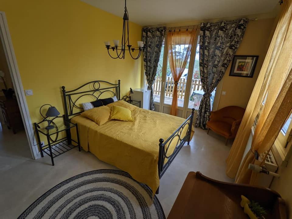 Tikazela - Domaine Ombre Et Lumiere Bed & Breakfast Saint-Jean-de-Muzols Exterior photo